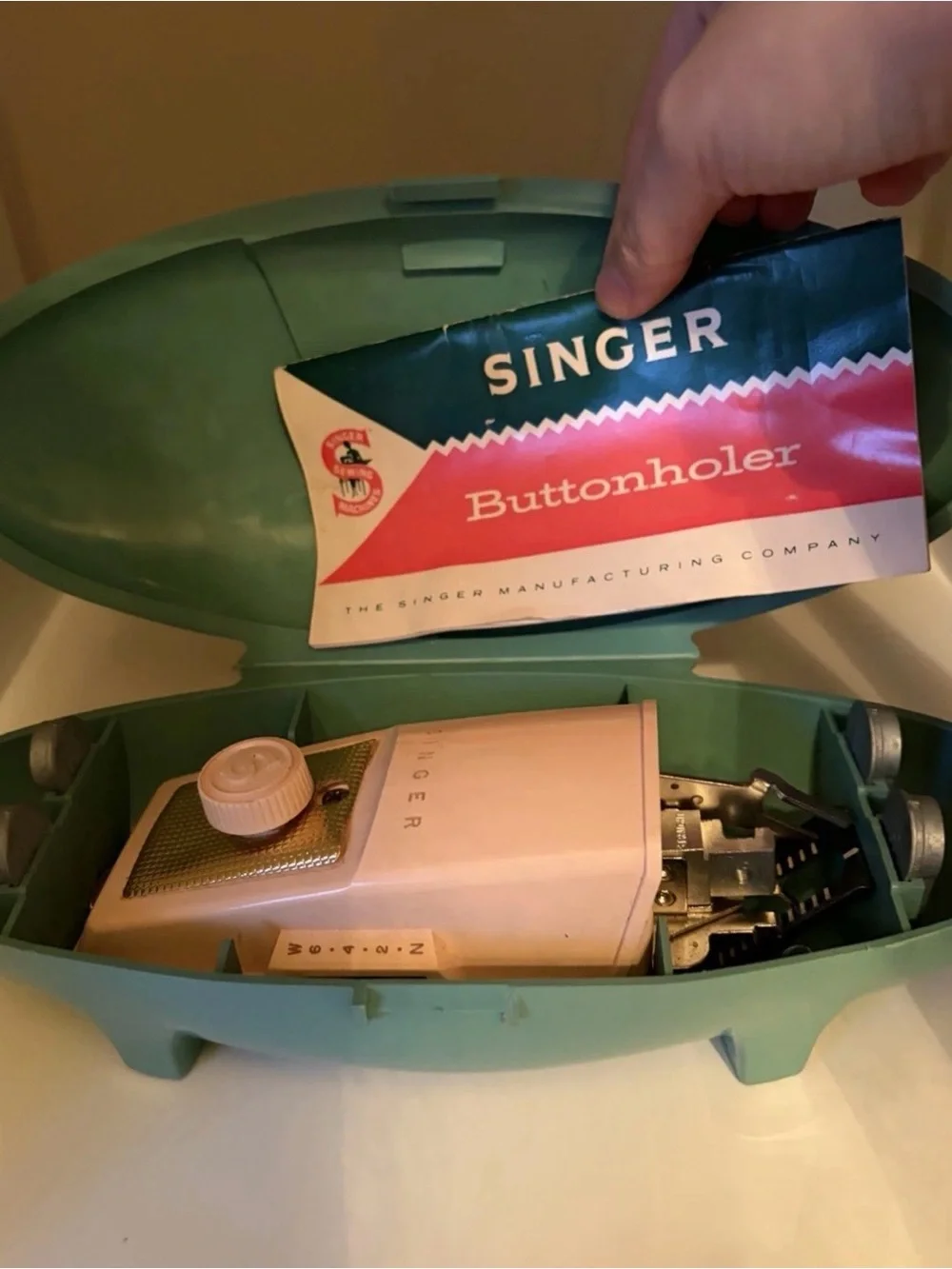 Singer Buttonholer Accessory in Mint Green Case